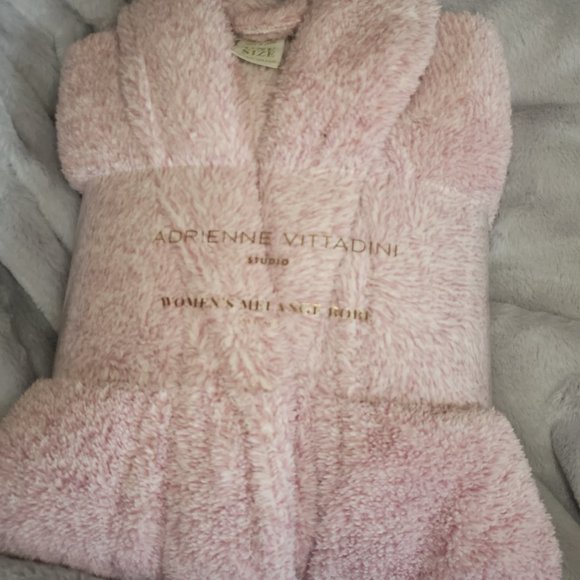 Adrienne Vittadini Other - NTW Adrienne Vittadini Studio Melange fuzzy Robe
